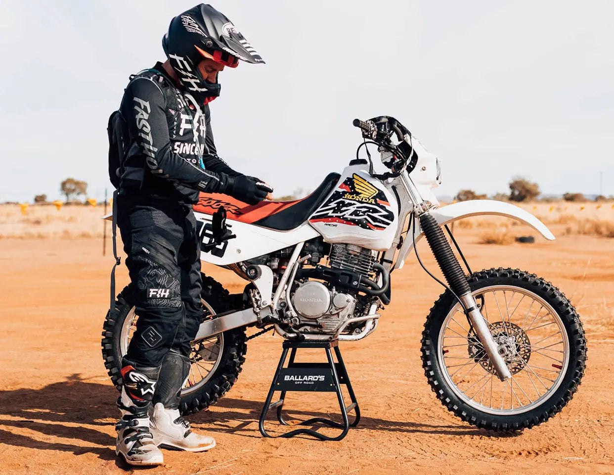 FINKE DESERT RACE - Fasthouse