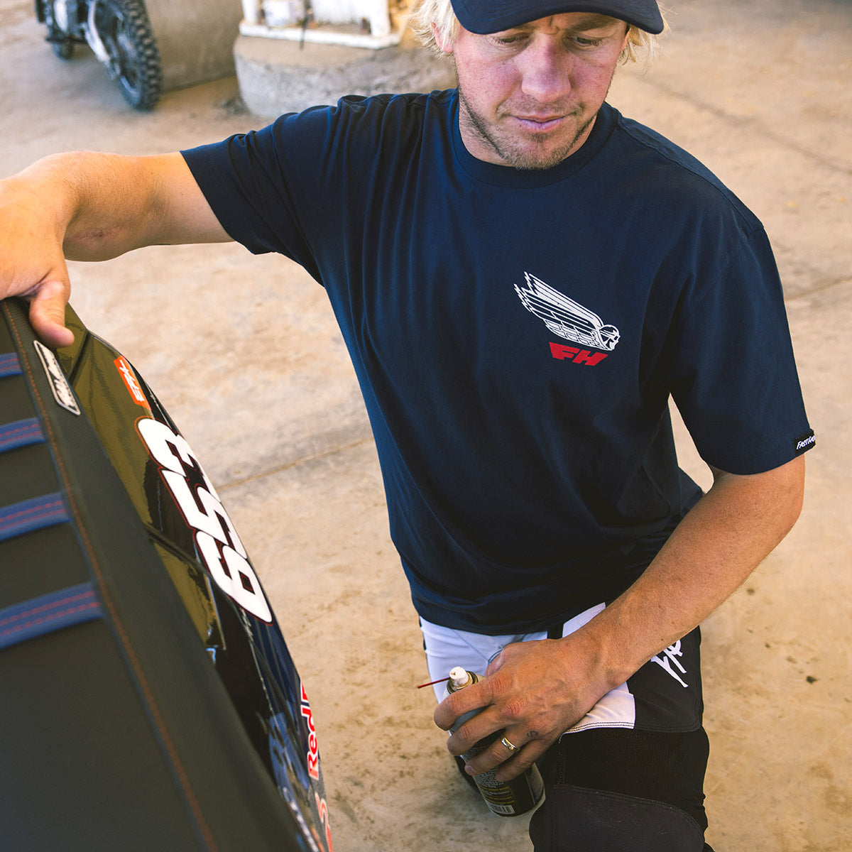 Flyer Tee - Navy