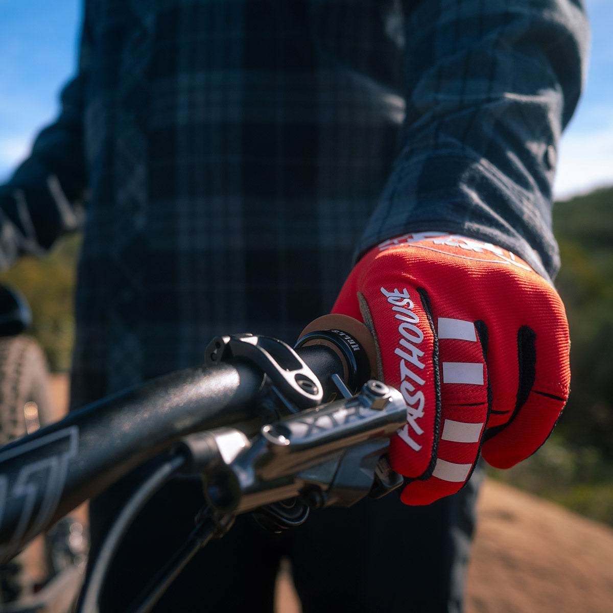 Impakt Utopia Glove - Red