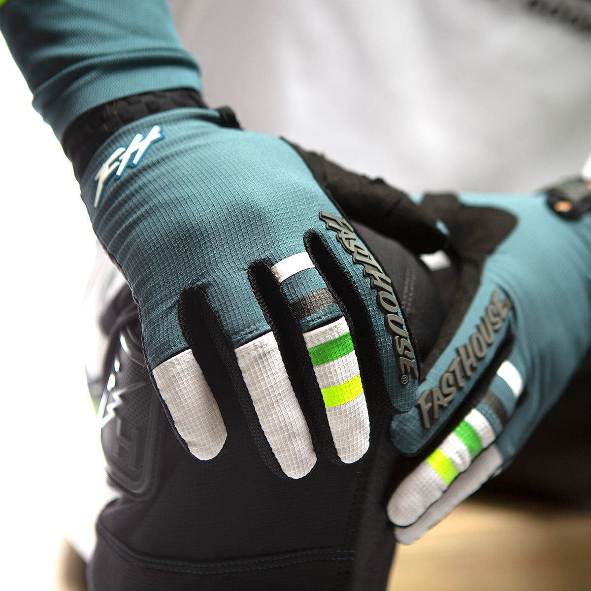 Elrod Evoke Glove - Indigo/White Fasthouse