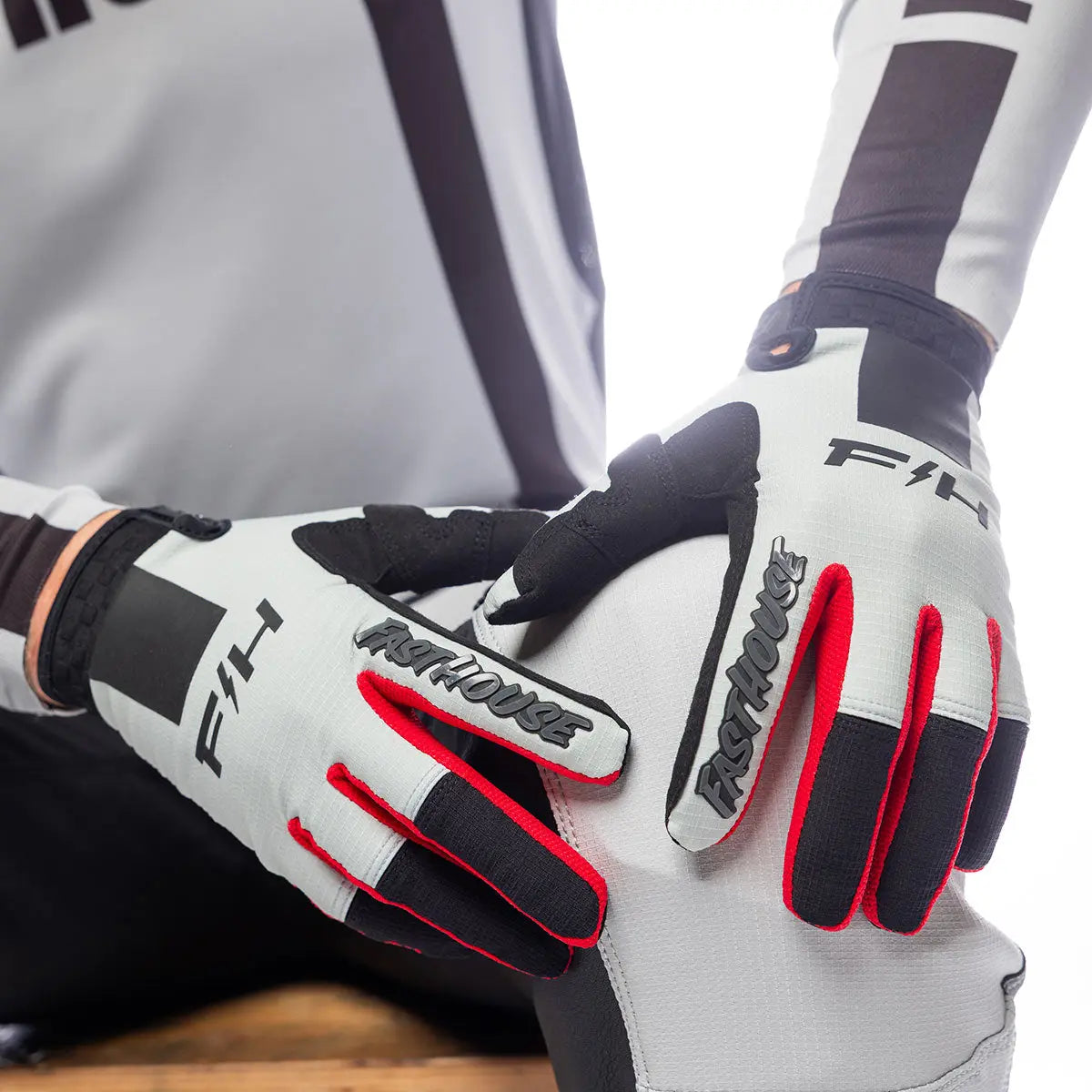 Elrod Storm Glove - Fog/Black - Fasthouse