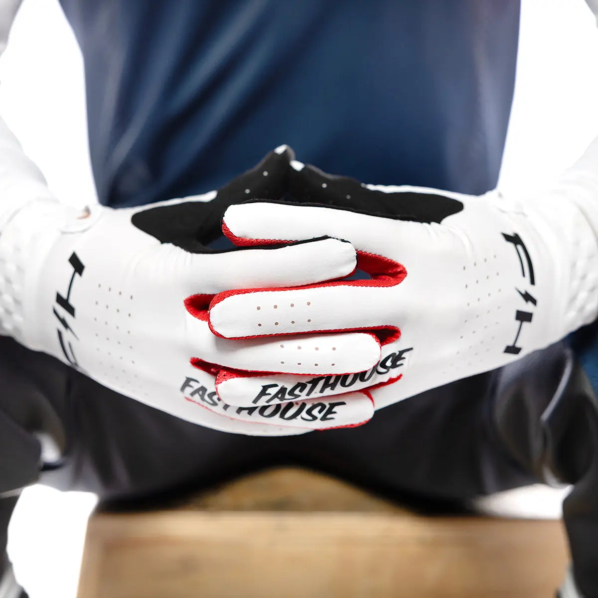 Helix Circuit Glove - White - Fasthouse