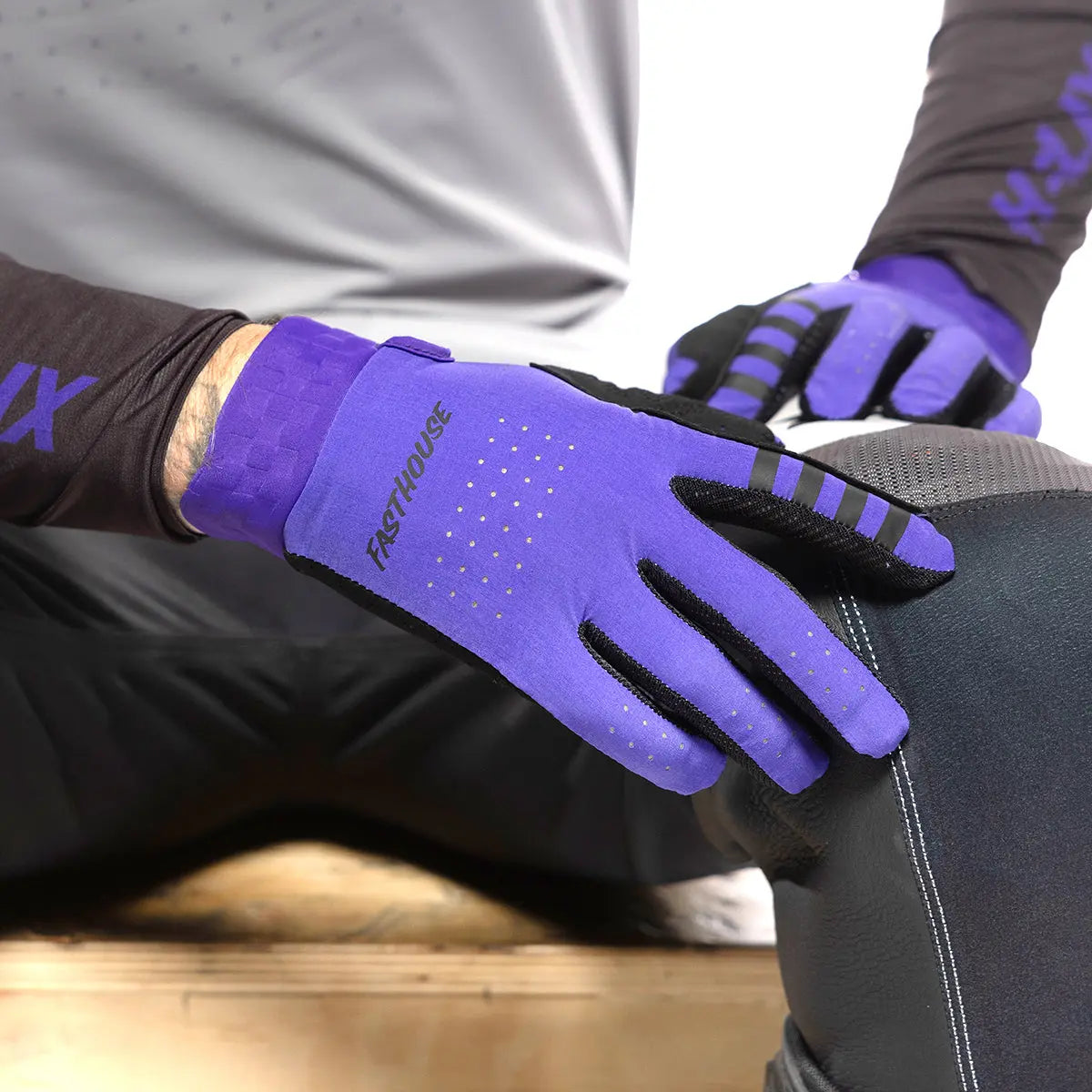Helix Podium Glove - Purple