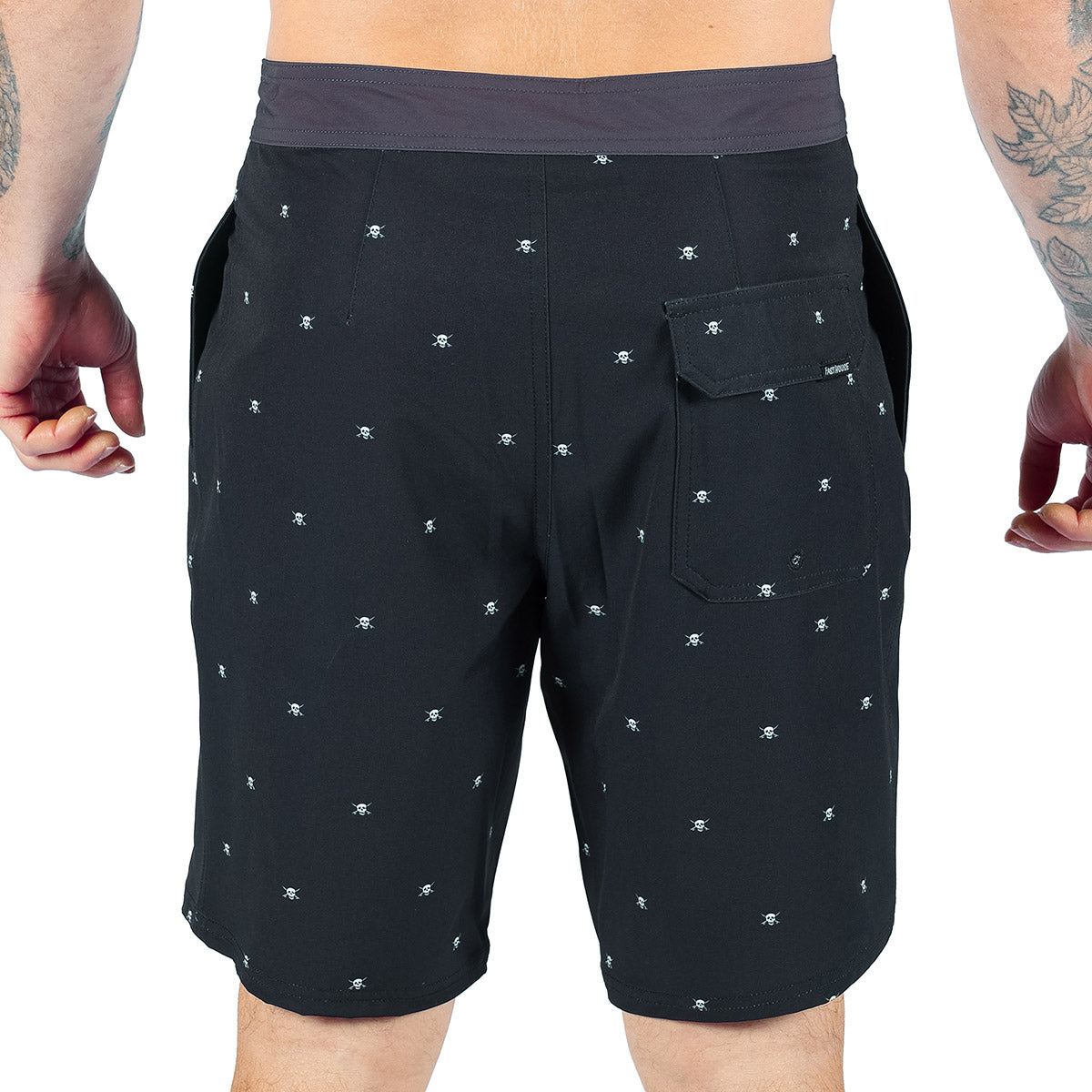 Jasper 19" Boardshort - Black/White