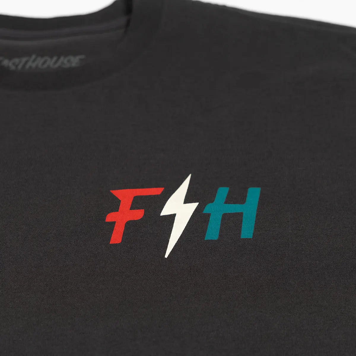 Soar Tee - Graphite Black Fasthouse