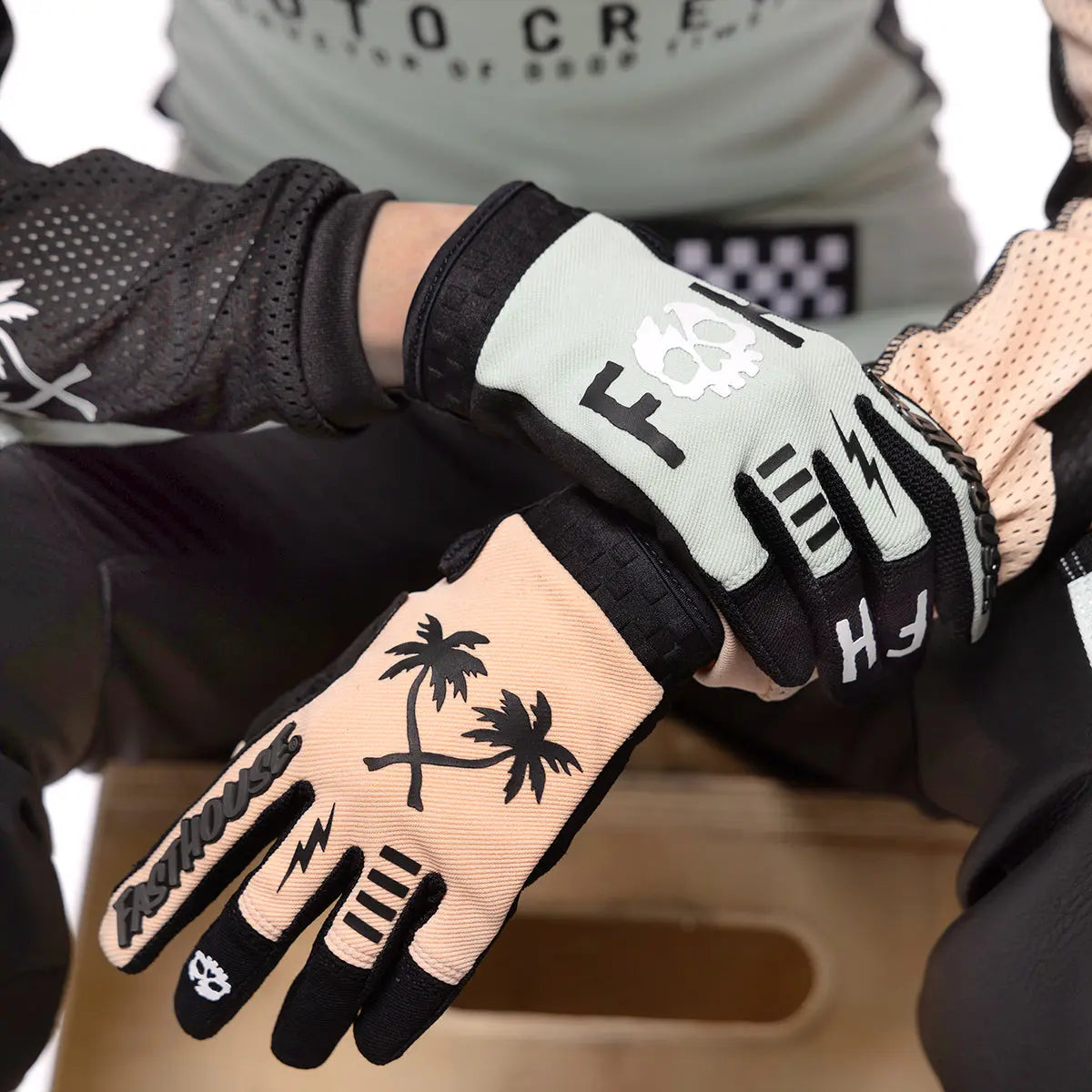 Speed Style Fortune Glove - Mint/Peach