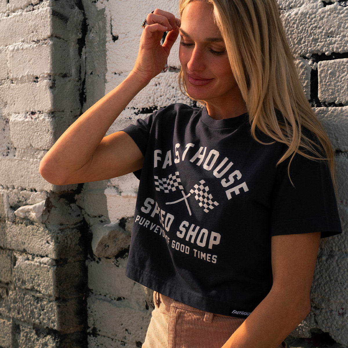 Women's Crossroad Crop Tee