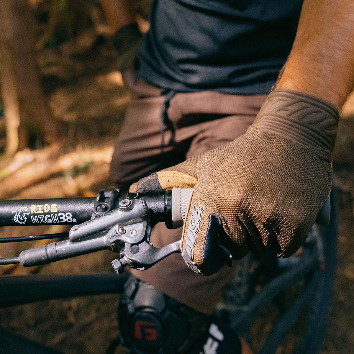 Blitz Glove - Brown Fasthouse