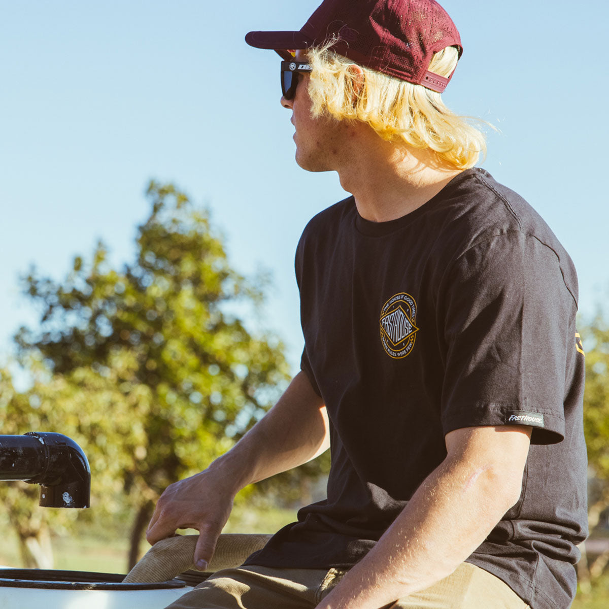 Coastal Tee - Black Fasthouse