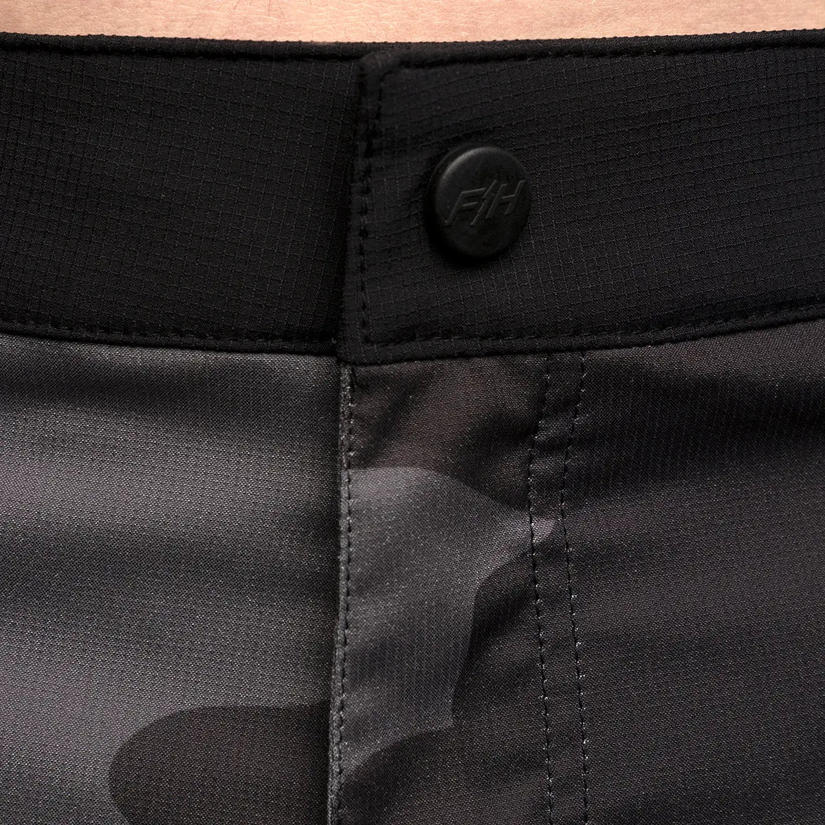 Crossline 2.0 Short - Black/Camo - Fasthouse