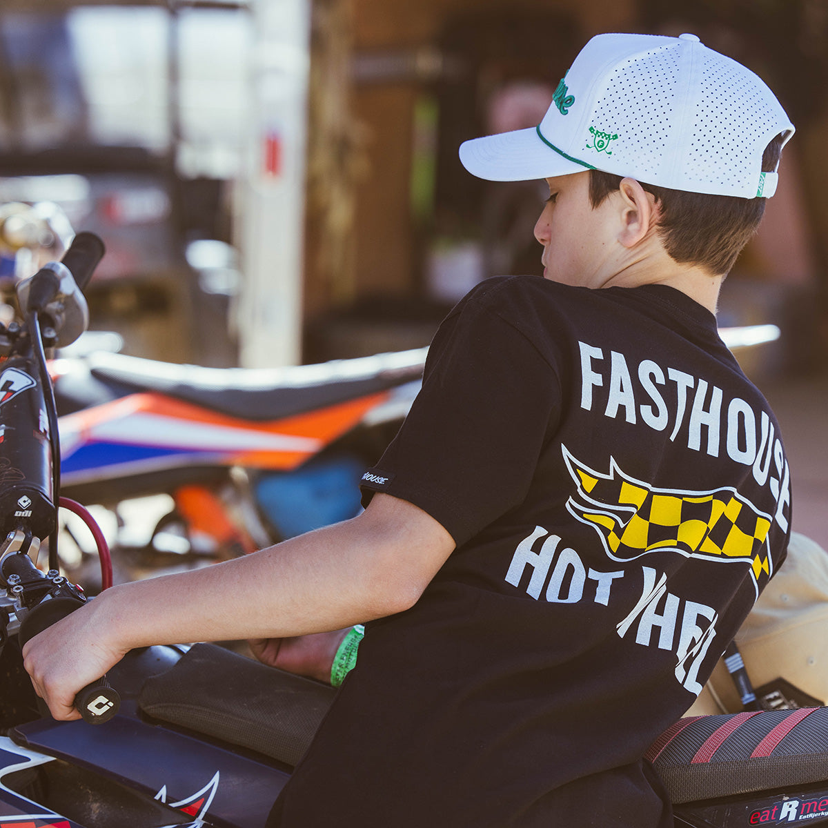 Hot Wheels Pennon Tee - Black closeout