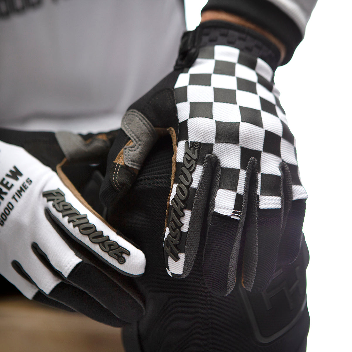 Speed Style Haven Glove - White/Black Closeout