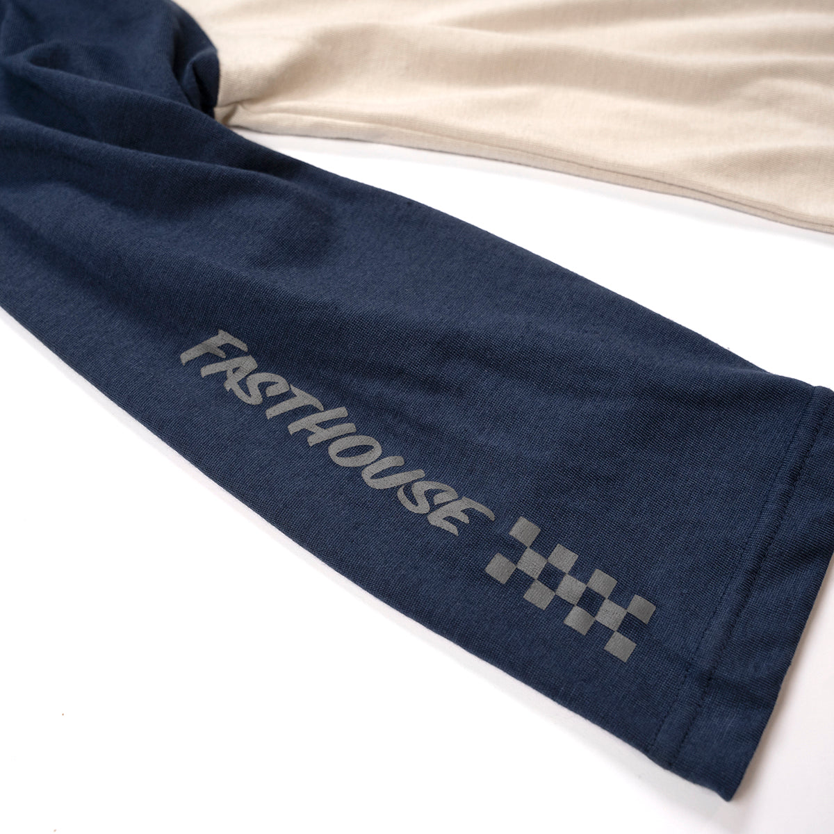 Swift Raglan Tech Tee - Midnight Navy/Cream Closeout
