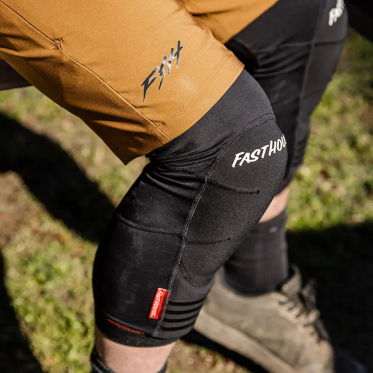 The Hooper Knee Pads - Fasthouse