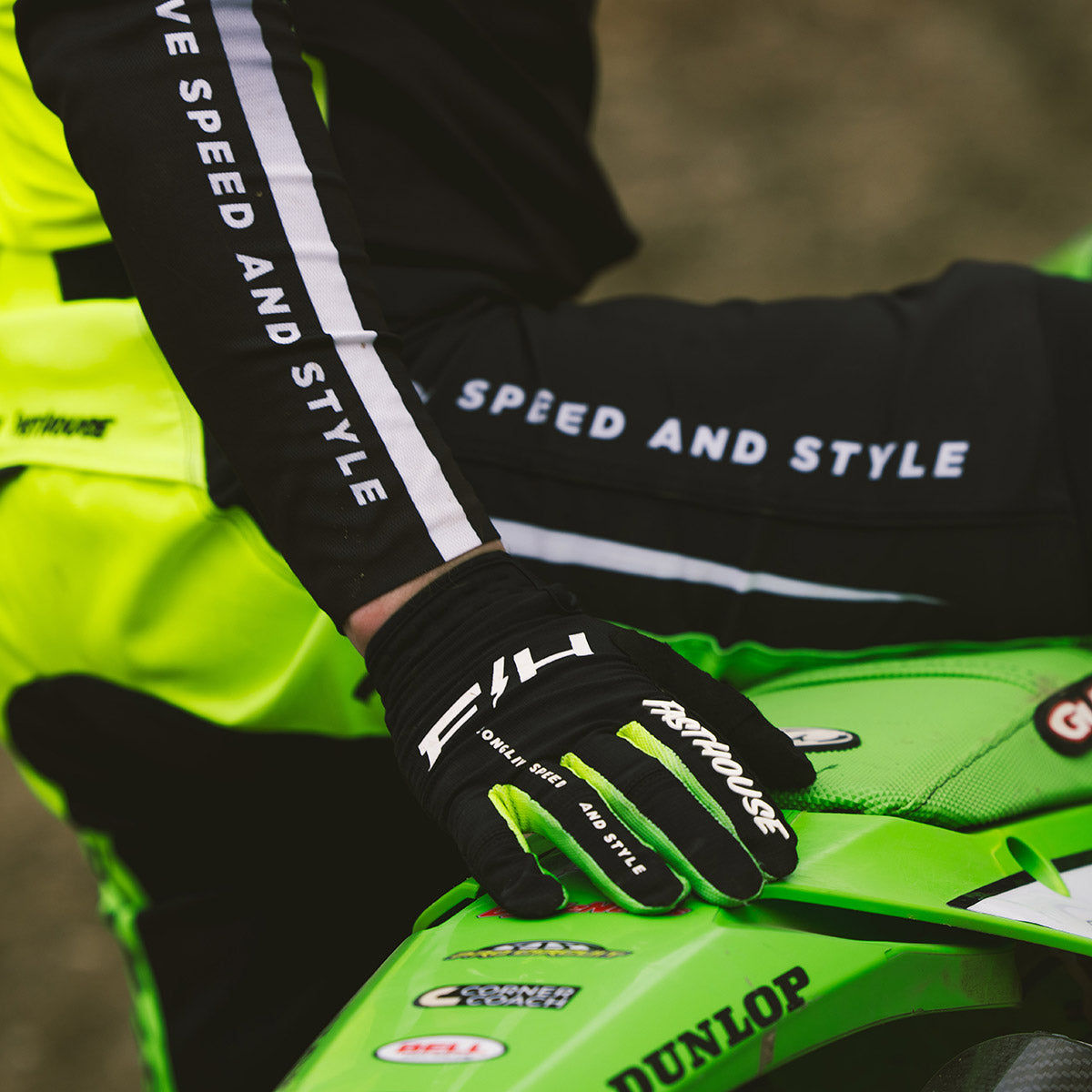 Elrod Nitro Glove - Black Neon