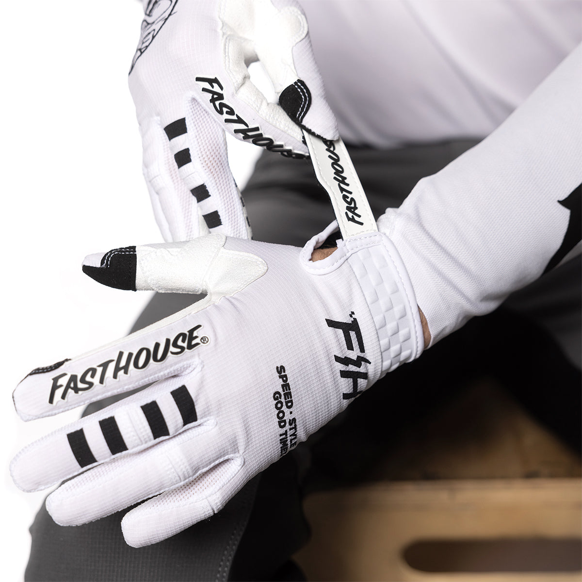Elrod OG Glove - White