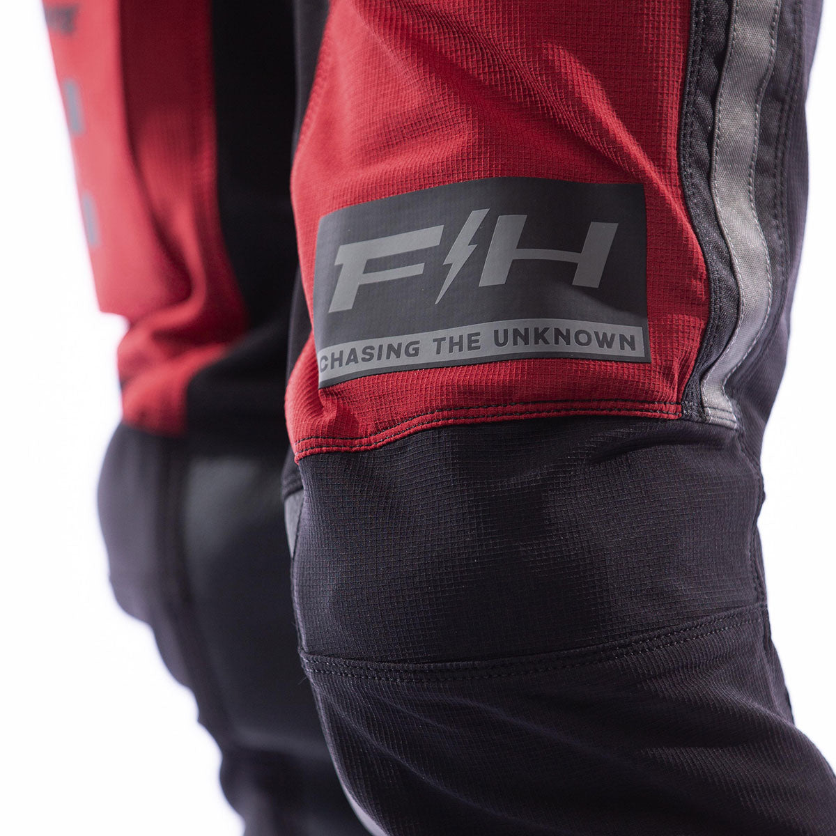 Sanguaro Petrol Cargo Pant - Cardinal