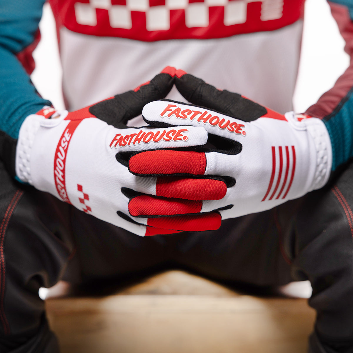 Speed Style Mod Glove - Red/White