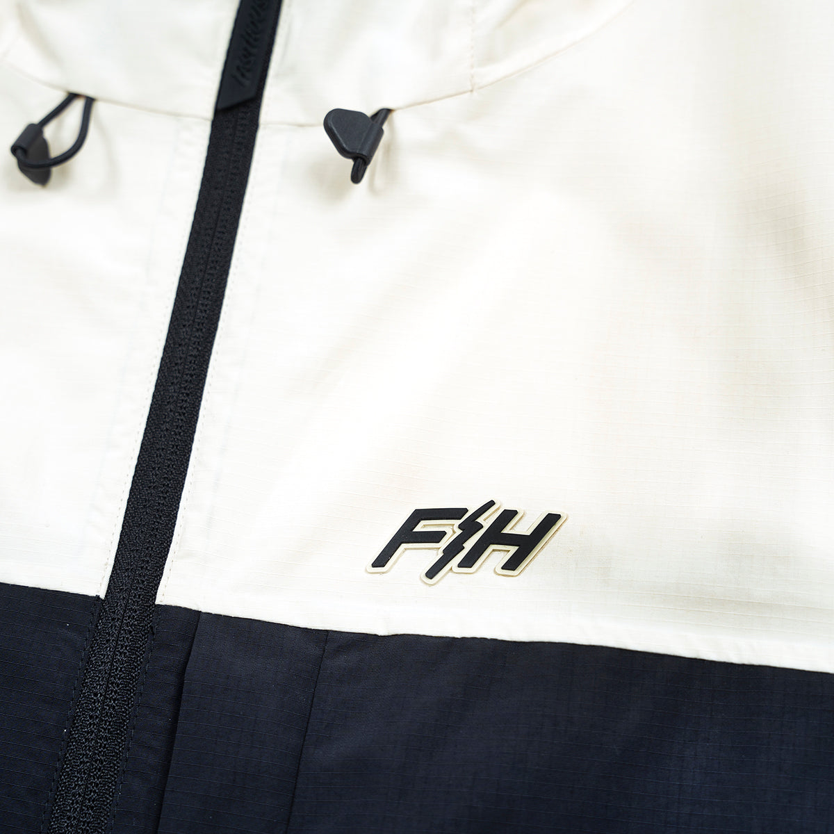 Statement Packable Windbreaker - Natural/Black