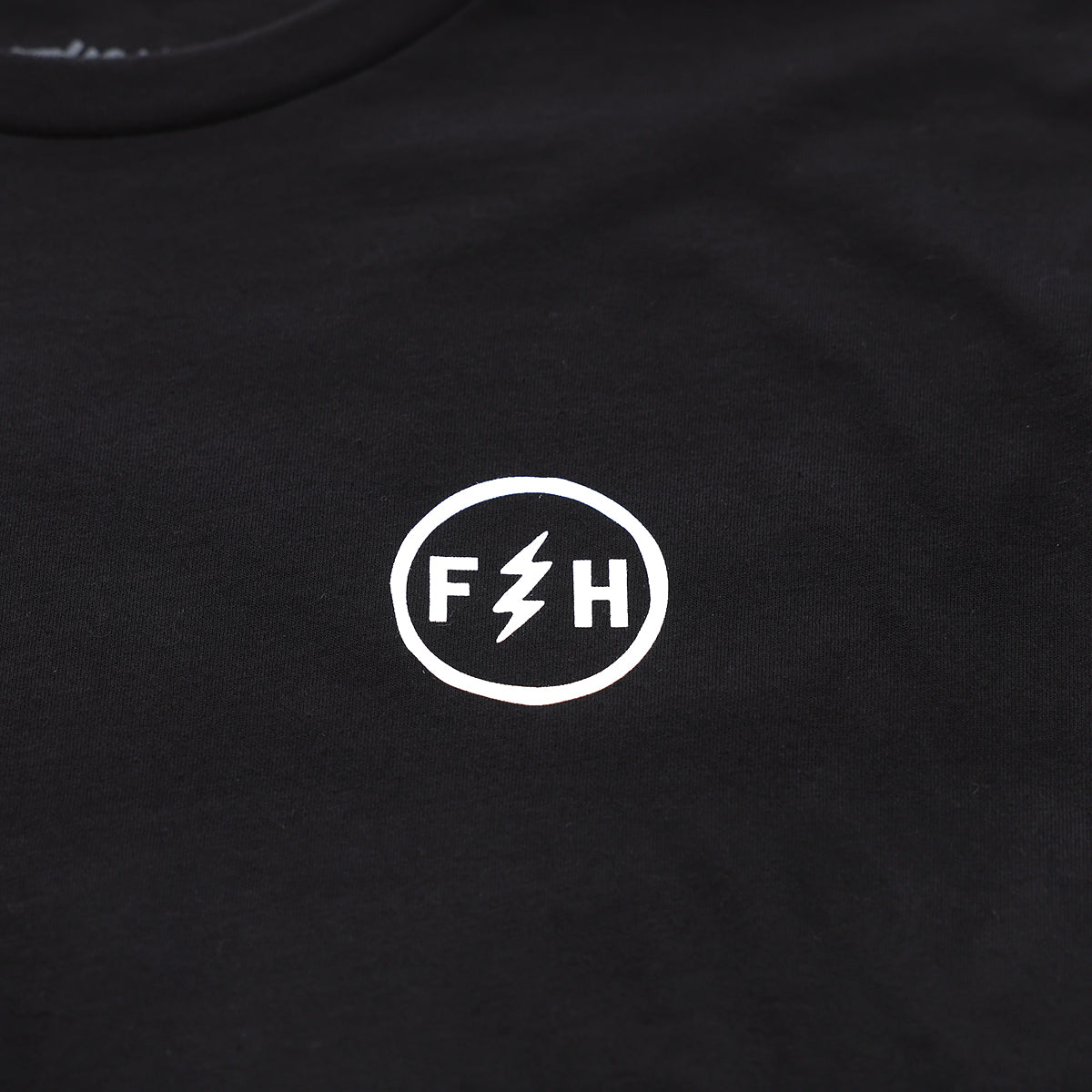 Stray Tee - Black