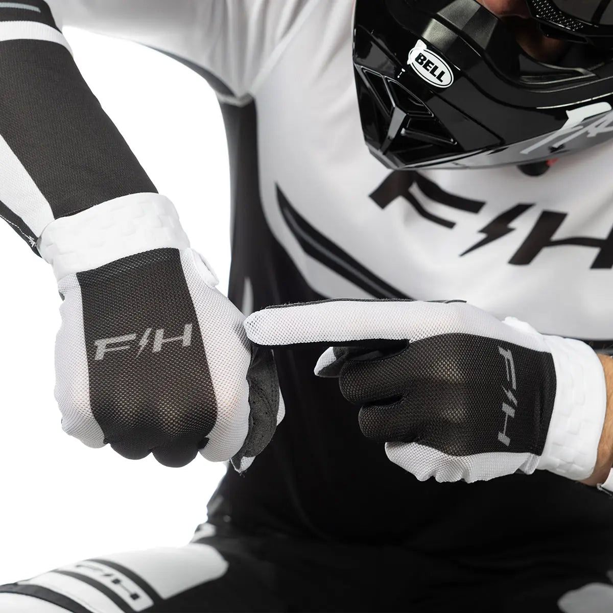 Vapor React Glove - White/Black Fasthouse
